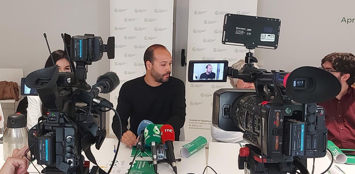 ContraCancerEs's tweet photo. Sebastián del Busto, 9th ECToH Madrid 2023 Organizing Committee #ECTOH2023
Las restricciones de fumar en España son bastante bajas. En general hay más facilidades para fumar que en otros países
https://t.co/9CirKYfFAo https://t.co/4KKPu4OqKc