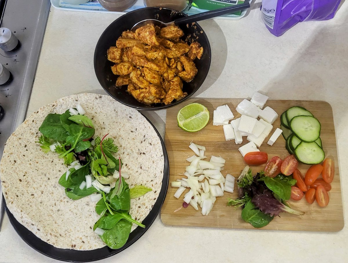 krysia_l's tweet photo. Morrocan chicken with salad and feta cheese wraps.
 This was a a quick yummy dinner kids and adults happy. 😋

#quickdinner #healthyfood #unprocessedisbest #chickenwraps #goodfood https://t.co/CPOSBDxqBj