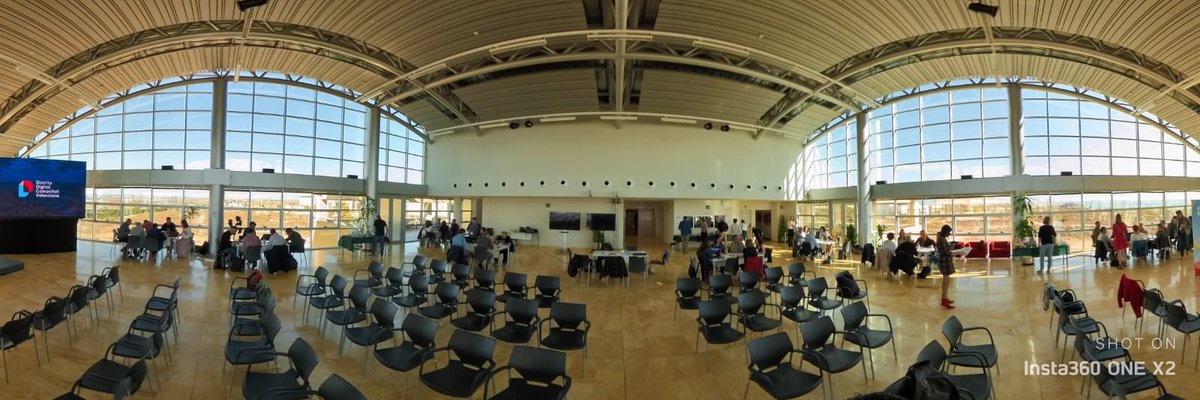 CIDA_gva's tweet photo. 🚀@CIDA_gva de @GVAeducacio 👩🏫en ple IDEAthon Digital 🖥️i Sostenible 🌲a @GVAddigital amb profesorat participant de tota la @c_valenciana. Treball en equip, 💡idees, #innovacio, #digitització i #sostenibilitat. #FPValenciana #FPPrimetaopcio #SempreFP https://t.co/HNasW3ZkTv