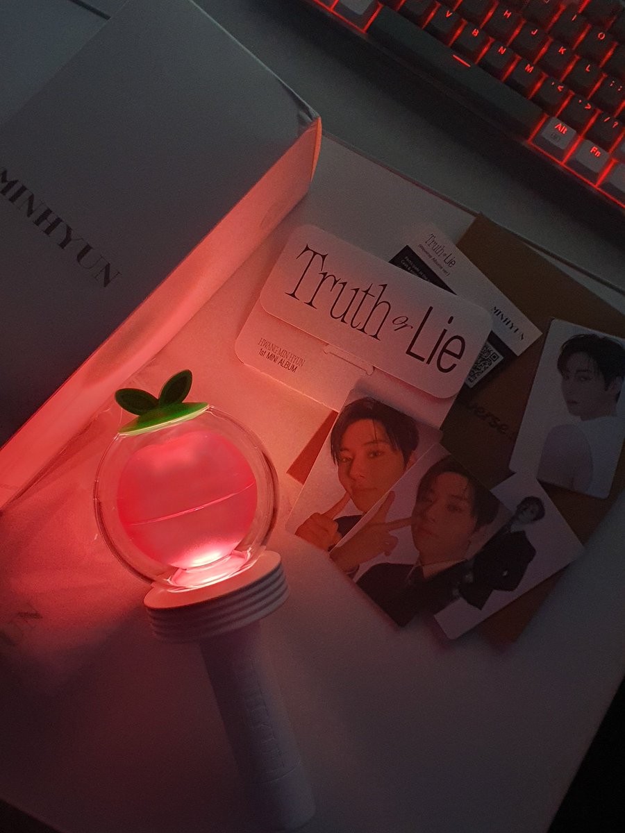 balethsoo's tweet photo. MINHYUN IKAW NA LANG ANG KULANG!! 🍑🧡

Thank you @lovecartph for my Hwangdo bong and Truth or Lie weverse vr. album 💖 til our next transaction 😊 #LC_Budol https://t.co/VWxs2IFi17