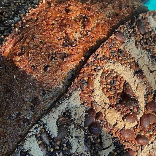 IzolaBakery's tweet photo. We make croissants and sourdough with love from real ingredients – butter from Normandy, organic milk, free-range eggs – bake them fresh all day and serve them to you hot from the oven. Simple.🤤 https://t.co/13IRXakYrI