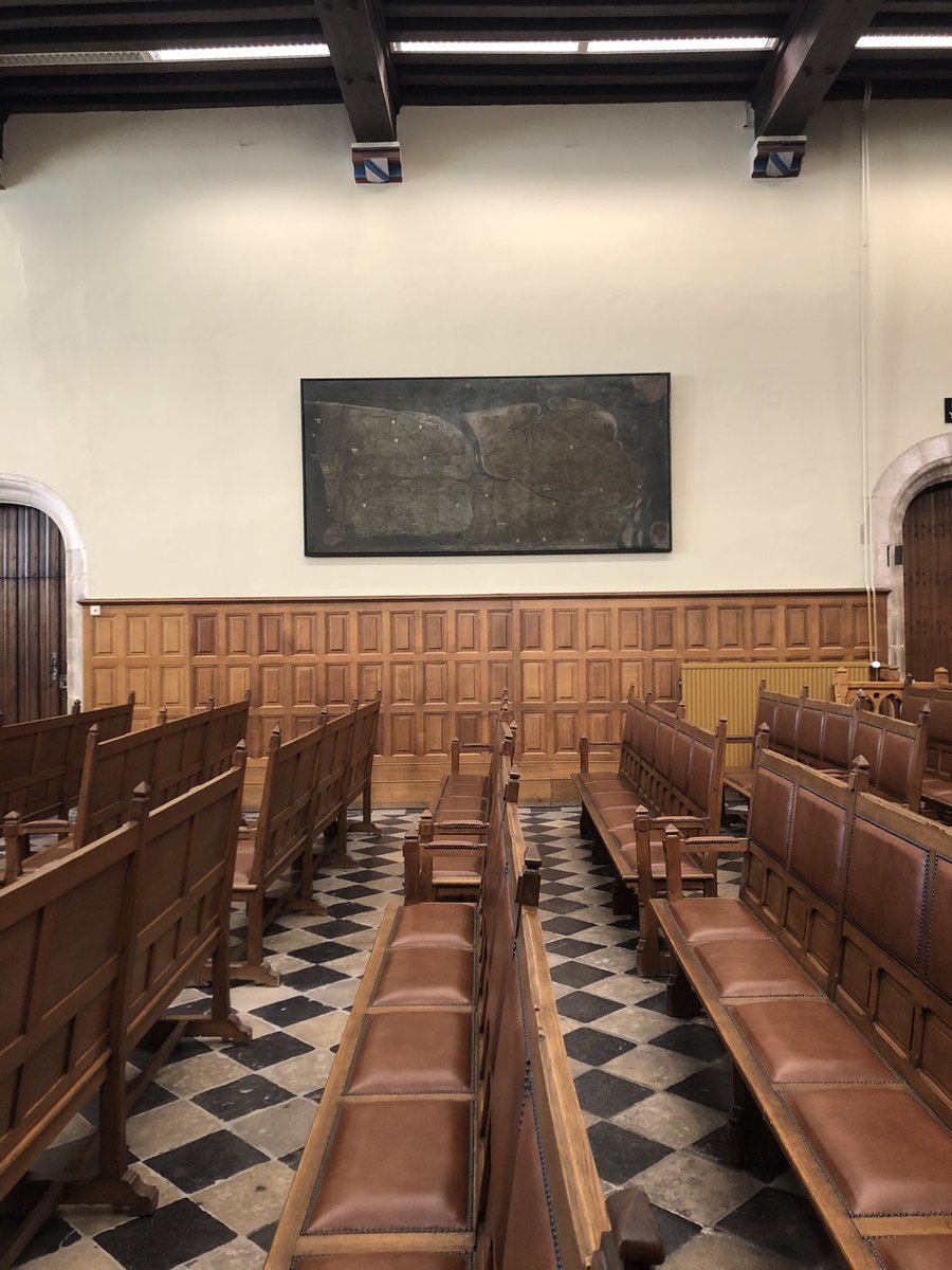 JanTrachet's tweet photo. #PieterPourbus #MasterOfMaps zit er op. Meer dan 40.000 bezoekers hebben de expo @MuseaBrugge bezocht! De kaart van het Vrije hangt ondertussen terug op zijn vaste (openbare) plaats in het Stadsarchief @StadBrugge https://t.co/gjrmCz2cSd