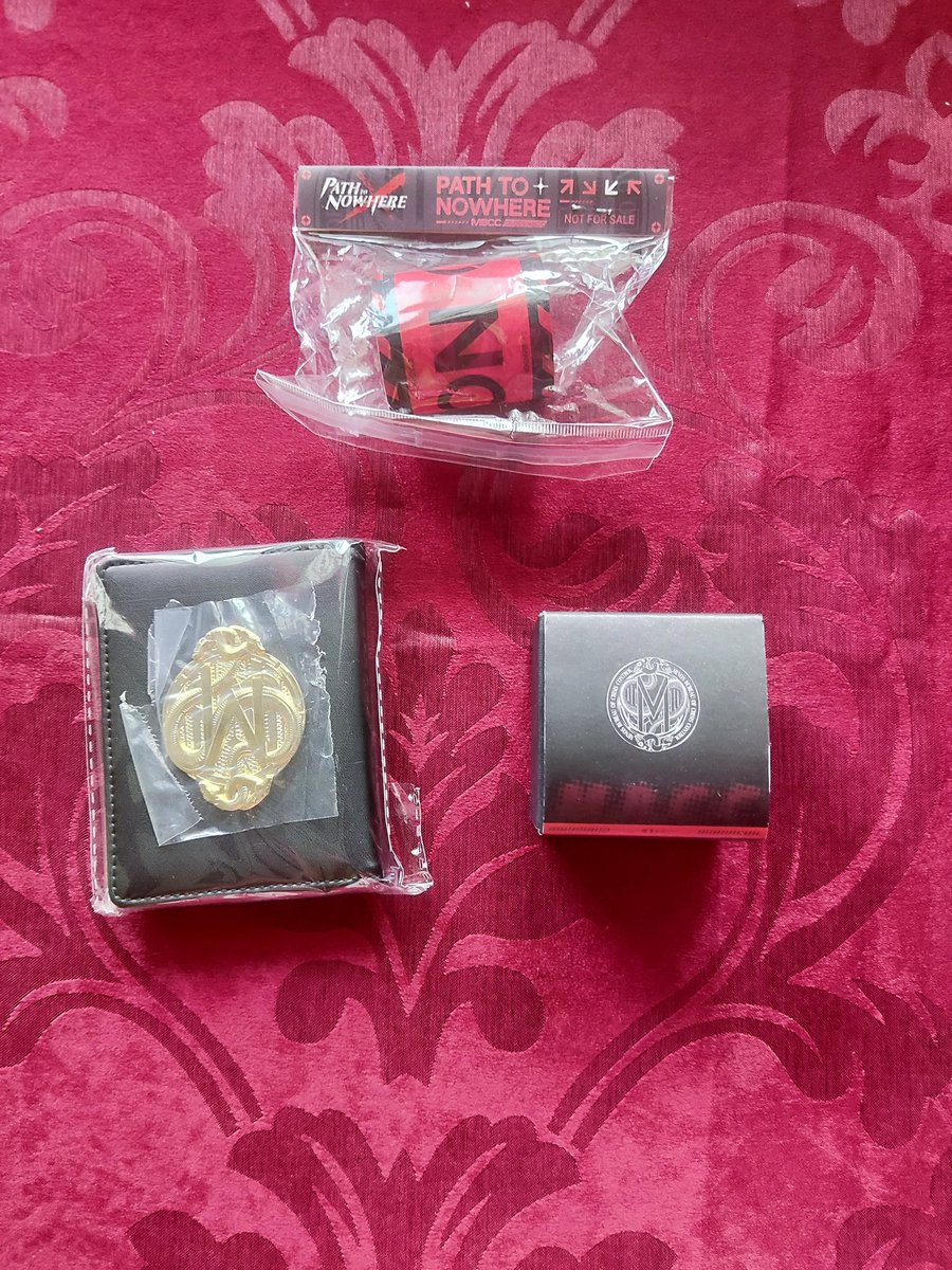 azucarlo's tweet photo. Yo finally the package from @PathtoNowhereEN has arrived!! I won a giveaway from them through retweeting! Can't believe these are high quality merch especially the ring &amp; the card holder wallet! (the gold logo MBCC is super lit!!) 
 
Thank you PTN!
#RustfireMaxim
#PathtoNowhere https://t.co/06anOBe2wM