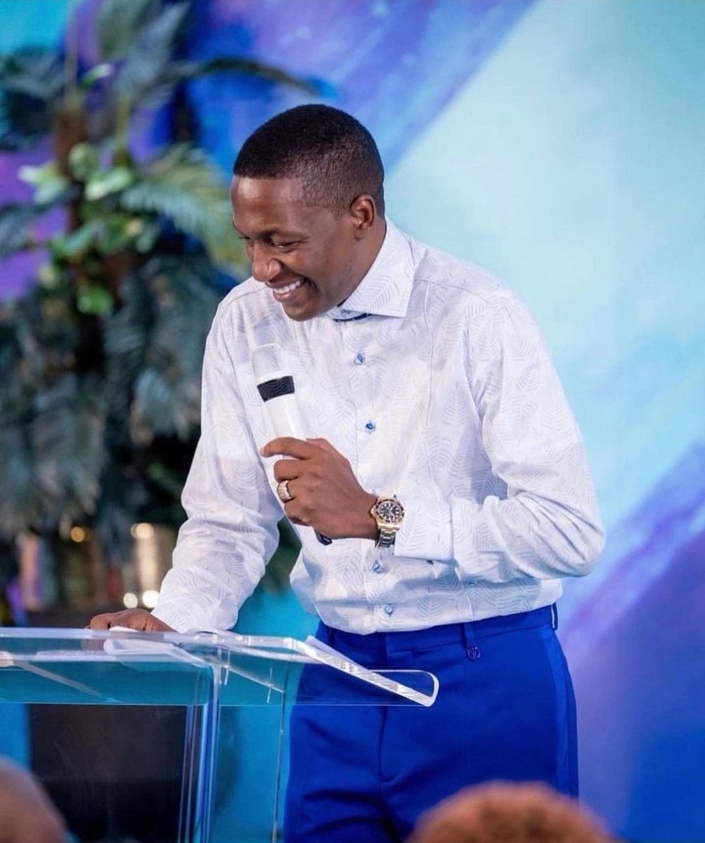 1/2
ALL AROUND THE WORLD, We are PRAYING for our prophet TODAY In the name of Jesus!

Apostle Paul says in 2 Corinthians 1:11-12:
“Ye also helping together by PRAYER FOR US, that for the gift bestowed upon us by the means of many persons thanks may be given by many on our behalf.
