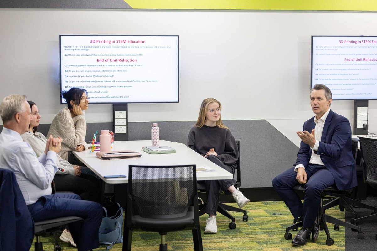 AdamShoemakerVC's tweet photo. Tremendous to have @JasonClareMP visit and really get to know Victoria University today. A highlight was interacting with our students in a #VUBlockModel™ class, where Eve shared a personal story about why she chose to study education. Just wonderful! https://t.co/6NAvJ90VG6