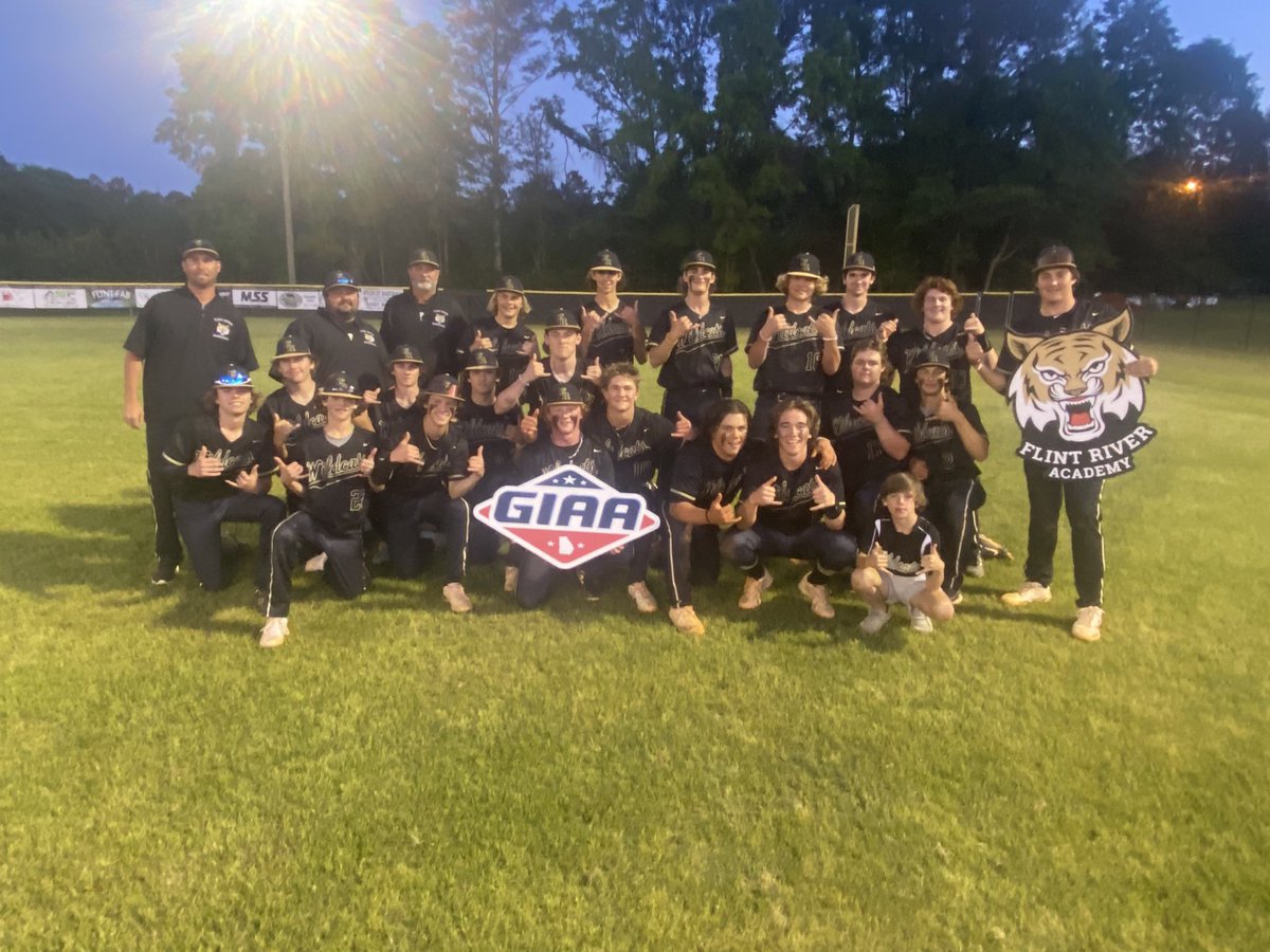 athleticsFRA's tweet photo. ⚾️⚾️⚾️WINNER⚾️⚾️⚾️

Cats WIN 10-9 in Classic Fashion over Crawford County with an Extra Inning Walk Off hit by Hunter Normandeau with 2 on in the bottom of the 9th❕

#FRAmily | #ProtectTheDen🐾 https://t.co/SzlO4PYf2Q