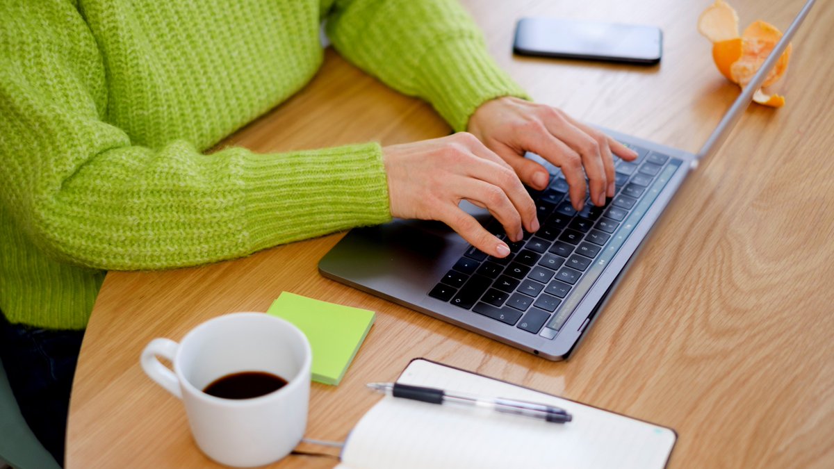 Toimeentulotukihakemuksen liitteeksi tarvitaan tiliotteita. Niiden lähettäminen aiheuttaa osalle asiakkaista haasteita ja tarvetta olla yhteydessä Kelaan tai pankkiin.

Kela, <a href="/finanssiala/">Finanssiala</a> ja pankit ovat yhteistyössä pohtineet, miten helpottaa tilannetta. 🧵 
#toimeentulotuki 1/4