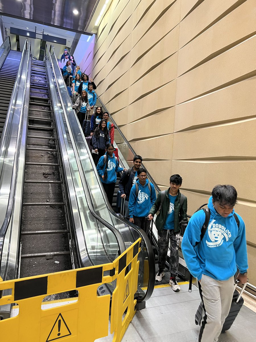 Up bright &amp; early w/ Academies of Loudoun RoboLoCo #FRC5338 heading to Houston for #FIRST Robotics Competition - World Championship.

#FIRSTChesapeake
#robotics #STEM #omgrobots #FRC #chargedup #powerplay #firstenergize