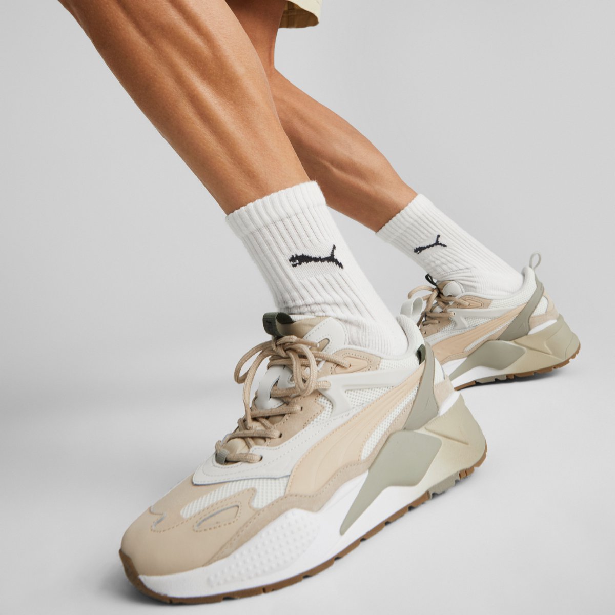 sahiphop247's tweet photo. Get yours today at https://t.co/WlU1dBO7j8 or other retailers! #PUMA #RSXEfektGradient #MagleraDoeBoy #RunTheStreets #FashionStatement https://t.co/Opml8oCOw3