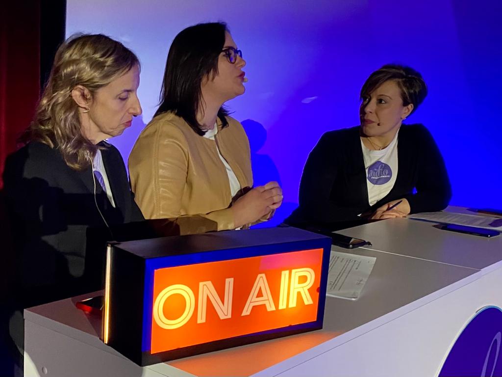 Engage_Magazine's tweet photo. Nel futuro di Beintoo retail media, gaming, DOOH e soluzioni cookieless. Chiara Blanco di Beintoo intervistata da Radio Programmatic sul palco del #programmaticday https://t.co/ZIKE0mxKhT
