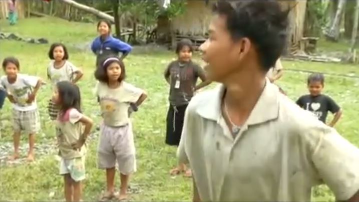 IWitnessGMA's tweet photo. Makalipas ang ilang taon, muling binalikan ni Kara David ang Sitio Naswak para kumustahin ang ngayo'y mga binata nang sina Erwin at Ligawon.
Naipagpatuloy kaya nila ang kanilang pag-aaral? O nanatili kaya silang nakatali sa dating nakagawian?
#IWitness
#BalikIlog https://t.co/eKVhOhJ1xx