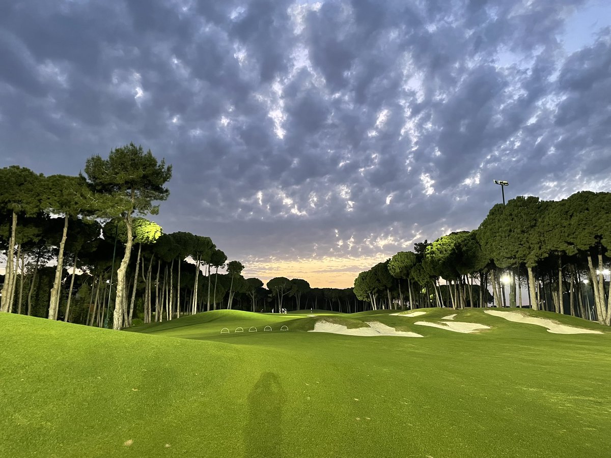CapConGolf1's tweet photo. @EIGCA @caryagolfclub Excellent experience @EIGCA and we played the last 8 holes under floodlights @caryagolfclub 👌 https://t.co/tPB0KUOAyA