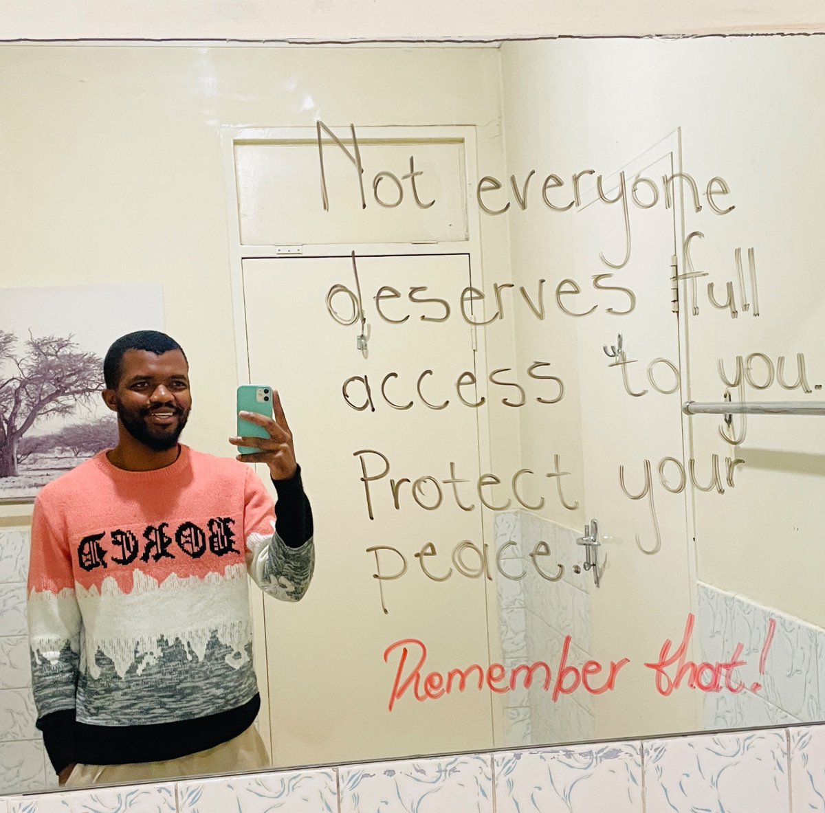 guy_maluleke's tweet photo. Remember this Mr West 😂
~Zaza
#mirrorquote https://t.co/YbUzWUMOfw