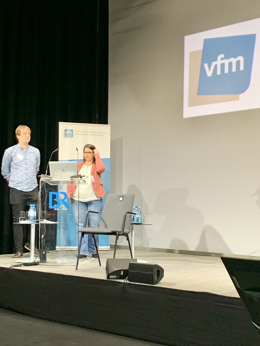 vfm_online's tweet photo. Session 7 der #vfmTagung Fact or Fiction startet mit dem Beitrag „Von Himars bis Telegram – Verifikation im Ukrainekrieg; ein Werkstattbericht“ von Julia Maas und Jörn Ratering (ZDF, Mainz) https://t.co/iMirjjGdek