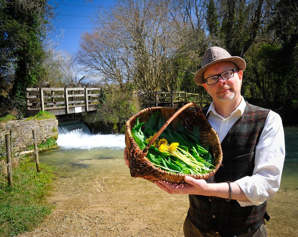 FredTheForager's tweet photo. 7 Herb Spring Cure Soup - Recipe &amp; Newsletter - https://t.co/Tu4KQ4UI3s

Get the FULL RECIPE and a list of what's on this year at The Wild Side of Life... full foraging and herbal medicine courses for you https://t.co/wDIYjXdXSR