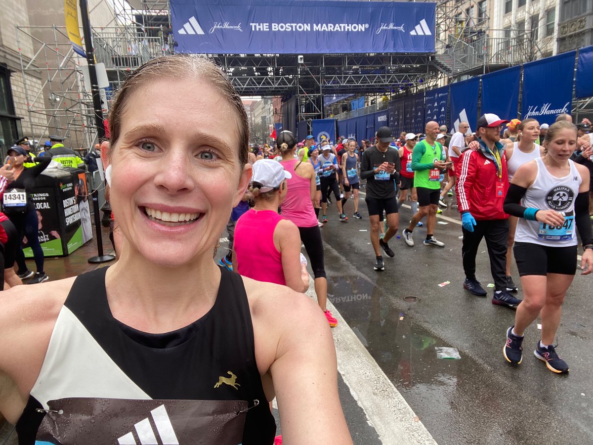 HayleyBraun7's tweet photo. Boston - you lived up to the hype!! 10/10 best Monday vibes, 🤞🏼 see ya next year 💙💛🦄 https://t.co/k68YZ5dGRa