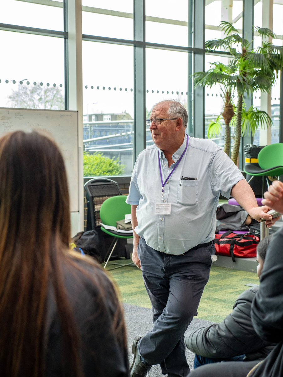 LutonSteps's tweet photo. Our team had a blast yesterday at @LutonSixthForm delivering First Aid training to a group of their students. A huge thank you to our trainer Lawrie Symons for his interactive and comprehensive session! #WeStepUp https://t.co/ZPxL2tZZWt