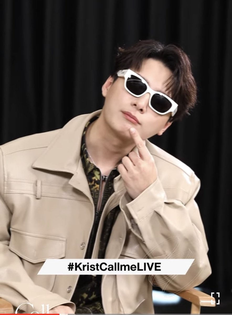 3000_cheese's tweet photo. クリスが傷ついた時…
いつ電話くるかなーの時…
#KristCallMePressTour
#KristCallmeLIVE
#RISERMUSIC
#KristPerawat https://t.co/RtghyT4Csm