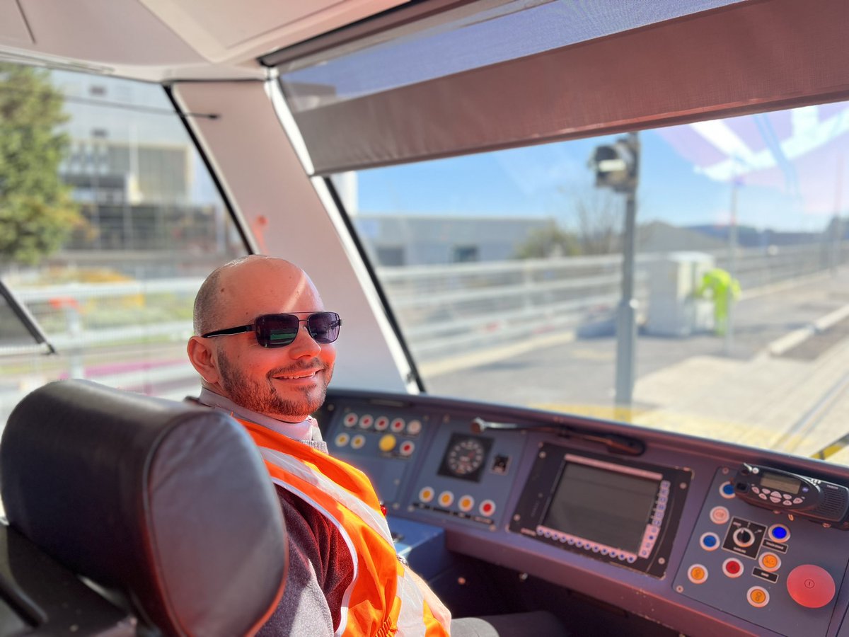 Well done 𝗥𝘆𝗮𝗻, the first driver during daytime testing to take the tram to/from Newhaven 🚊🙌 

#edinburghtrams #tramstonewhaven #edinburghcity