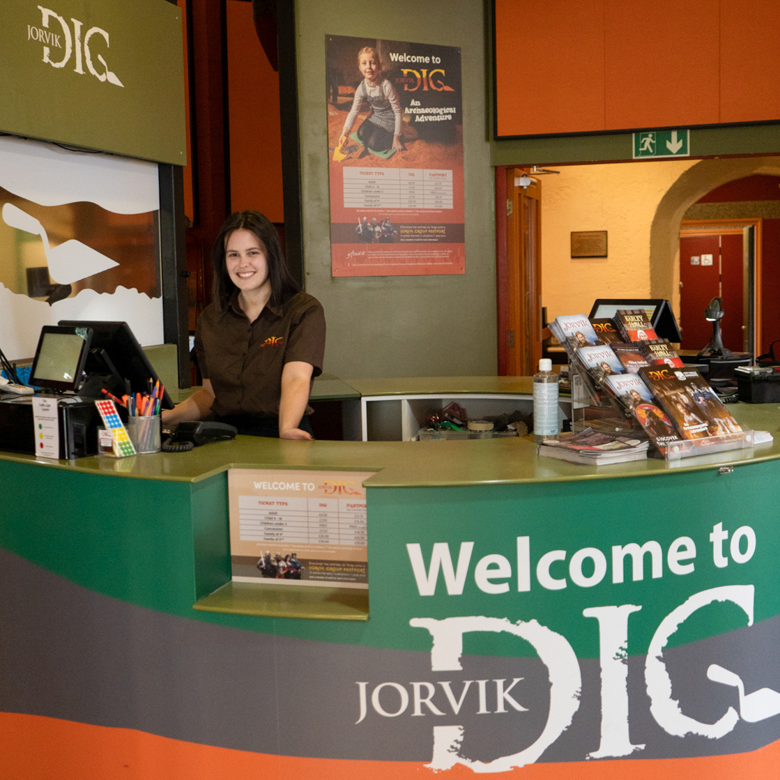 JorvikViking's tweet photo. The #Pastport gives you access to 4 excellent city centre attractions for 1 great price. Use the link below to find out more information and how to book.
➡ Book now: https://t.co/XkMxjEX74G
#York #VisitYork #Museum #Tourism https://t.co/YqeJkJJwnZ