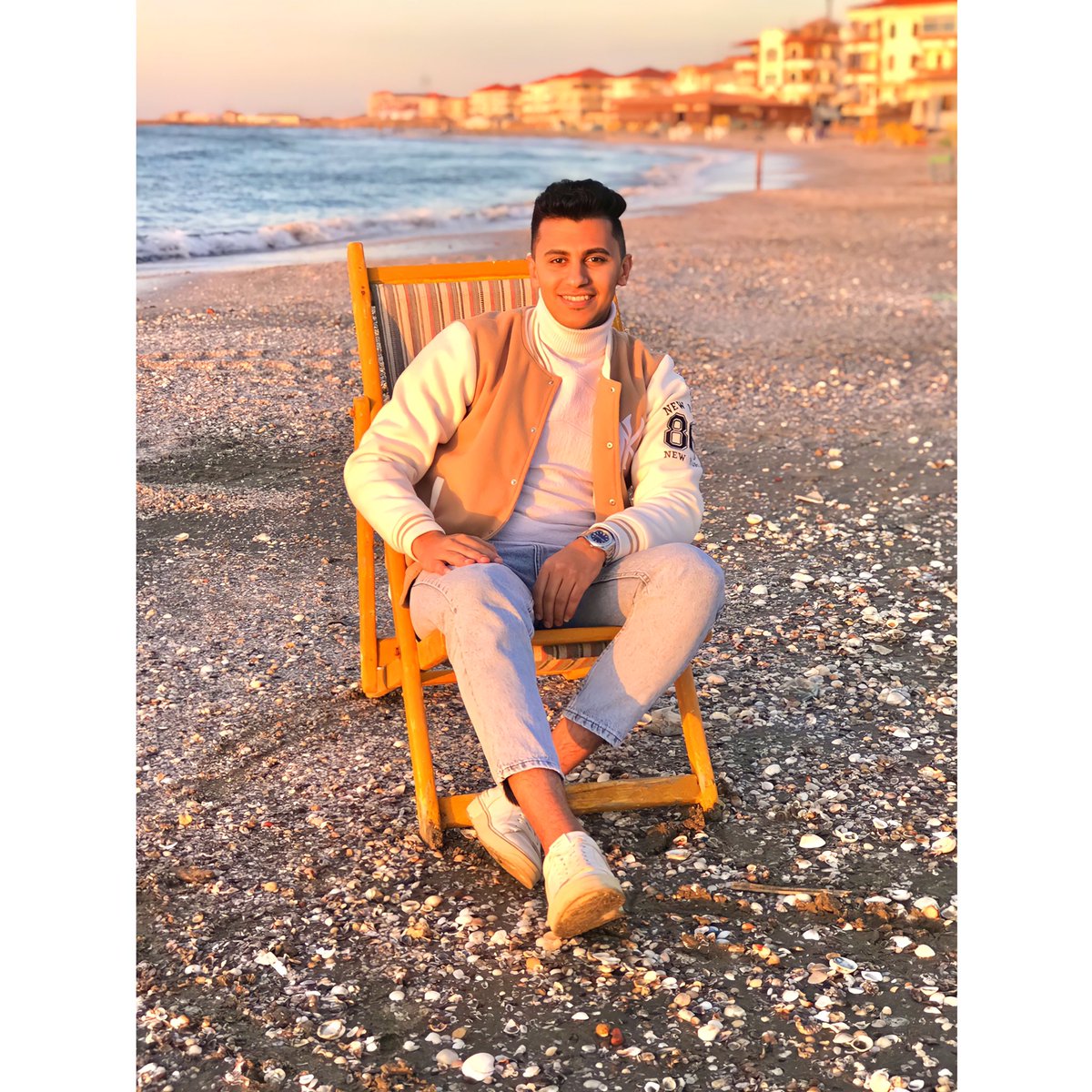 Al5amisy's tweet photo. It’s my 25 birthday 🎉🤍✨
ليت الشباب يعود يوماً !! 🤷‍♂️😂 https://t.co/kv3daw1iID