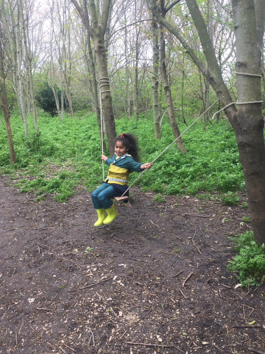 Morningside_ps's tweet photo. #Reception had a wonderful time at the forest. We used a saw to cut some wood, climbed the trees, had races in the field and played in the mud. #forestschool #hackneyforestschool #understandingtheworld #eyfs #utw #exploringoutdoors #learningoutside #grossmotorskills https://t.co/kJFwVIGpwW