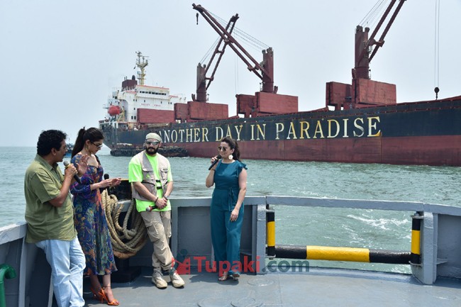 tupaki_official's tweet image. AGENT Team Visit Kakinada Port For Promotions

Click here: tupaki.com/photogallery/e…

#agent #AGENTonApril28th #Agentteam #Interview #AkhilAkkineni #sakshivaidya #AnilSunkara #AKEntertainments #tupaki #SurenderReddy @tupakinews_
