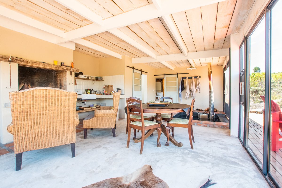 travelopulent's tweet photo. Last minute availability in HEDGEHOG this coming weekend 21-23 April at @AvaniLodge / A spacious and romantic unit for two! 📷📷
https://t.co/H1lnLQnhe9
Pls RT
#weekend #avanireserve #botriver #hottub #romantic https://t.co/kpqdH78a7T