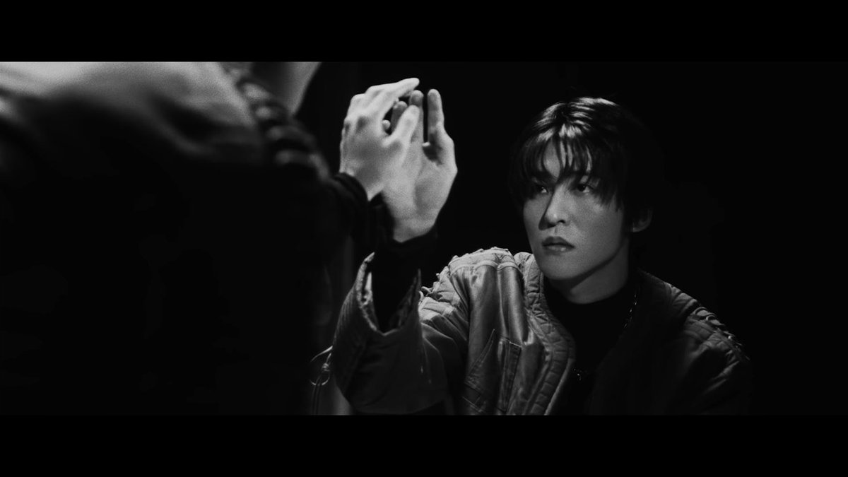 megurofiles's tweet photo. meguro in『slow...』mv!

#目黒蓮 #메구로렌
#slowでsnowなアイデンティティ https://t.co/7mqbajmTtC