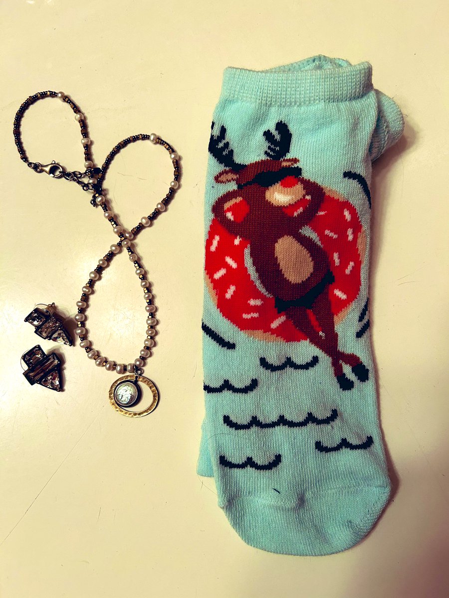 pgervia's tweet photo. #spiritweek - day 3 #zoomday professional on top/casual on bottom - pearls and jewels on top and nothing says more casual than a relaxing Rudolph in the summer #socks #itstheaccessories @WindyKelley @TeachHarp #mrpsvt https://t.co/nqICxXWnqp