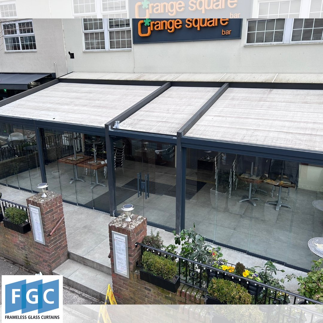 fgc_ltd's tweet photo. The Solarlux SL20. Frameless Single Glazed Slider. Solarlux are a Germany company who have made a name for itself . Their SL20 is no expectation! This slider can be used both internally and externally, in a commercial or residential environment.
#solarluxuk #solarlux https://t.co/1ARc19nZXH