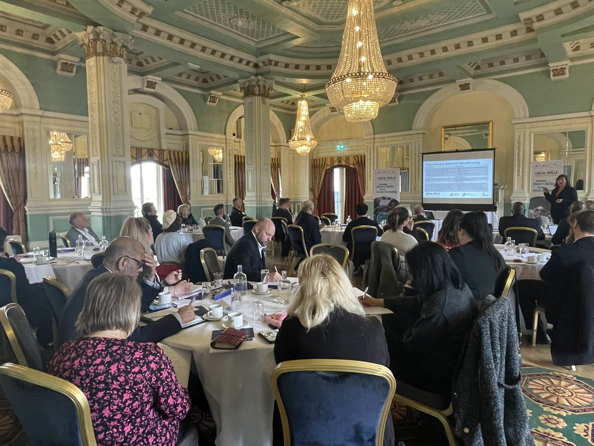 Great topics at the LSIPs skills round table event in #Bradford - helping to develop the future #skills for the region - it’s not too late to get involved and help shape the skills agenda lnkd.in/eyUA9Yiv @WNYChamber @MidYorksChamber