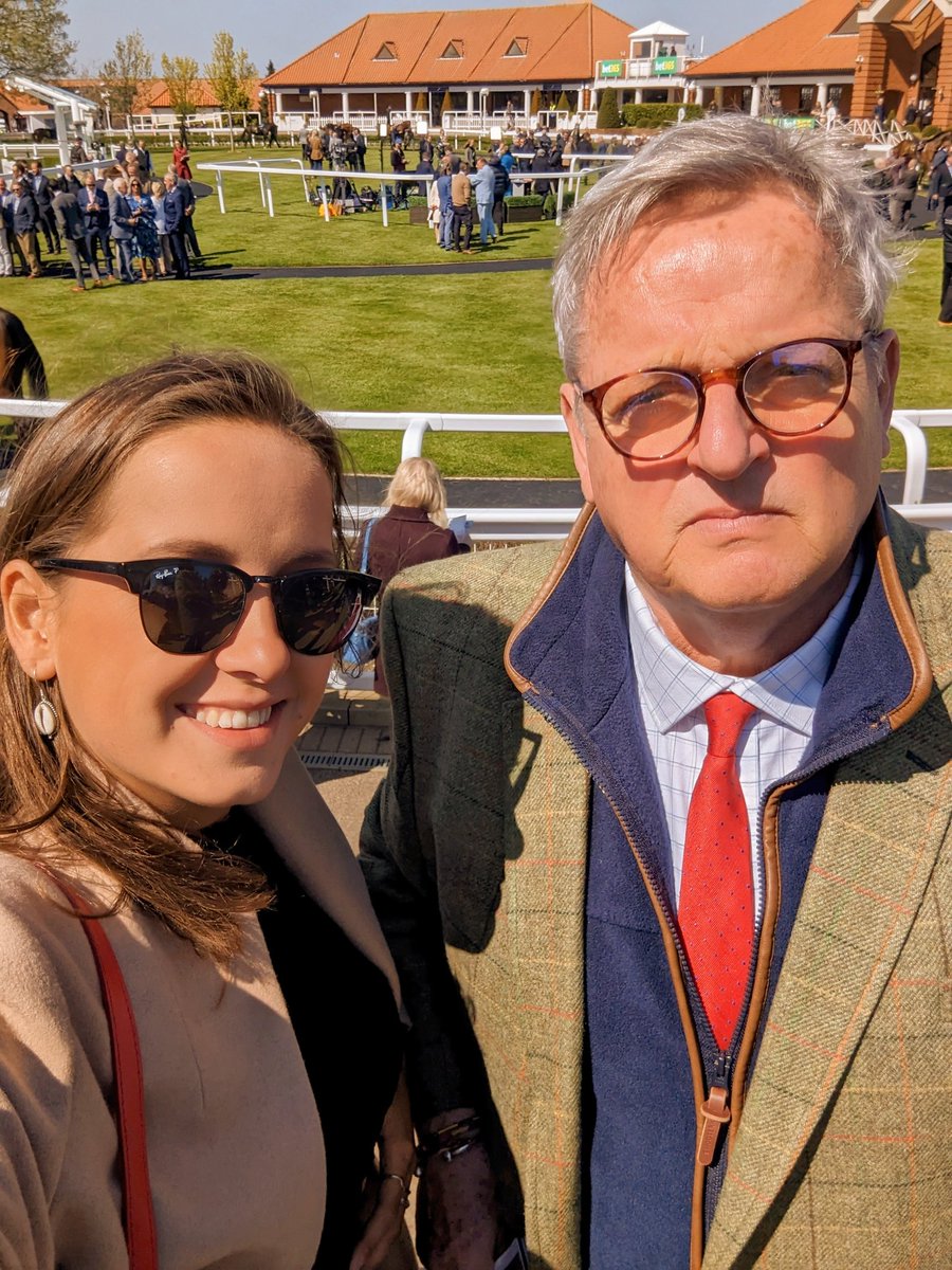 At @NewmarketRace today for my first race day of the year, and joined by Dad too. The sun is shining, hopefully that's a good sign for things to come! Getting ready for  @RacingMediaAca at the end of the week. #horseracinguk #Newmarket