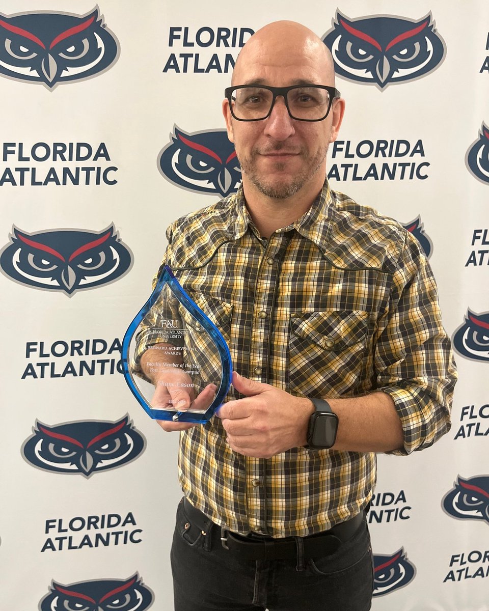 Congratulations to Prof Shane Eason on receiving the Broward Achievement Award for Faculty Member of the Year, Fort Lauderdale Campus 2022-23. 👏👏👏