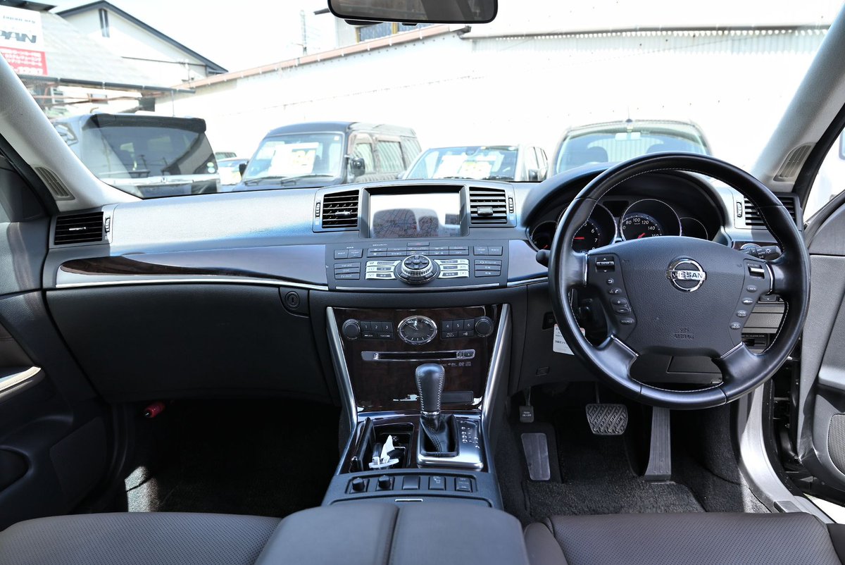 m_tarou_ni's tweet photo. ■新規入庫車■
平成20年式 CBA-GY50
フーガ450GT 後期型
純正HDDナビ
BOSEシステム
ダッシュ割れ無し
天張り張り替え済
スーパーブラック!
https://t.co/ysS1y7b8Y0
#50フーガ #450gt #v8 #スーパーブラック #gy50 #後期 #fuga #ゴールドエンブレム https://t.co/4yXgueZZMw