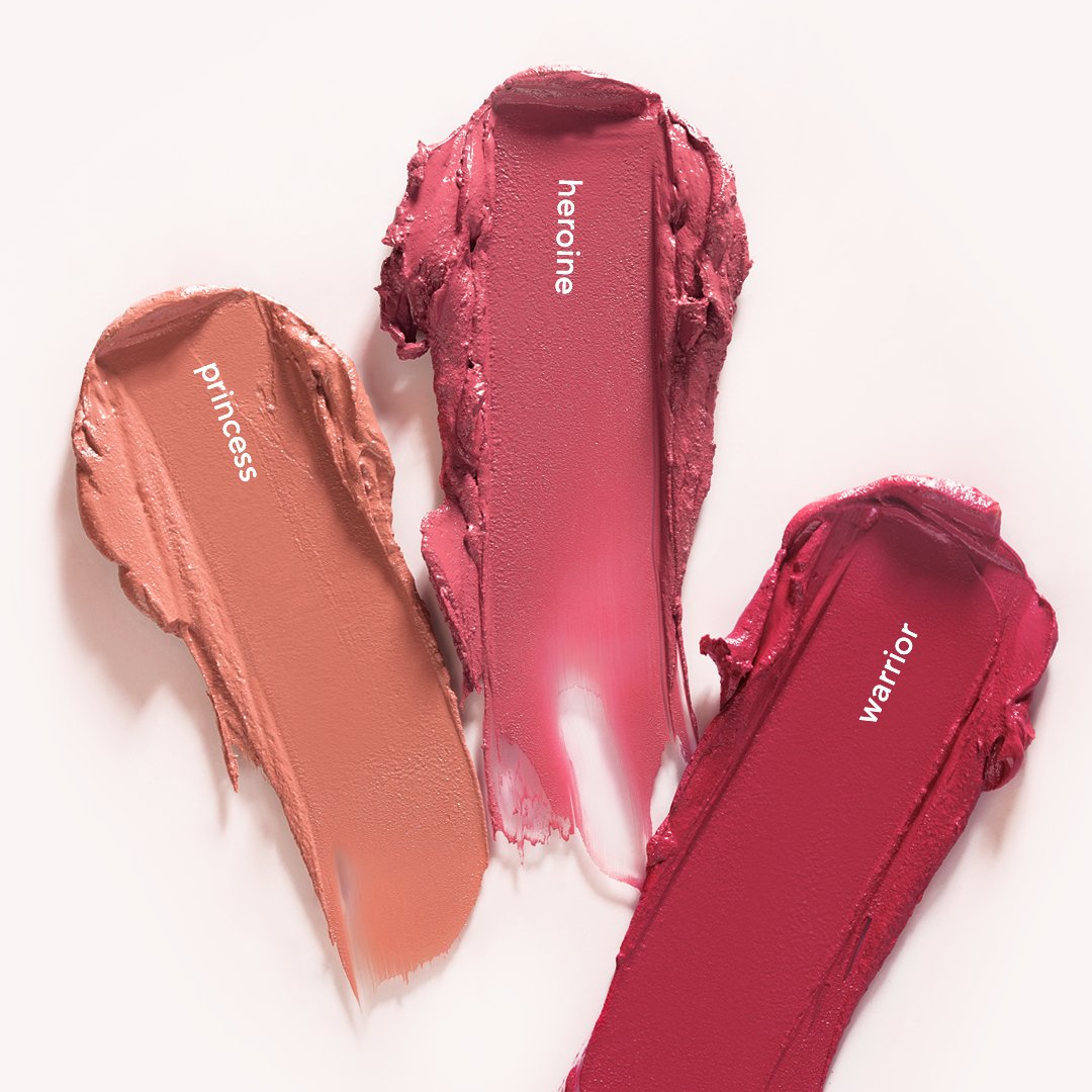 vicecosmeticsph's tweet photo. These new #MatteForAll Flexi Matte Lipsticks are everything! 😍
👸🏻 Princess - Pink Nude
👑 Heroine - Mauve Pink
⚔️ Warrior - Bright Red
Link in bio 🔗
#ViceCosmeticsWonderUnites
#WonderWoman
#ViceCosmetics
#GandaForAll https://t.co/SFEZ6Go1Ya