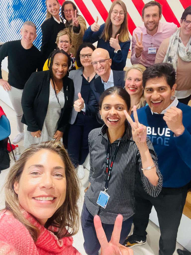 workingoutloud's tweet photo. These are a few of the wonderful people who joined us at our cross-company WOL exchange in Stuttgart yesterday. 🥰
Thank you to Bosch, Bechtle, SWR, Siemens, Dürr, Firstline, and others for sharing their experiences. 🙏
#workingoutloud #growingtogether #sociallearning https://t.co/myuYOntuju