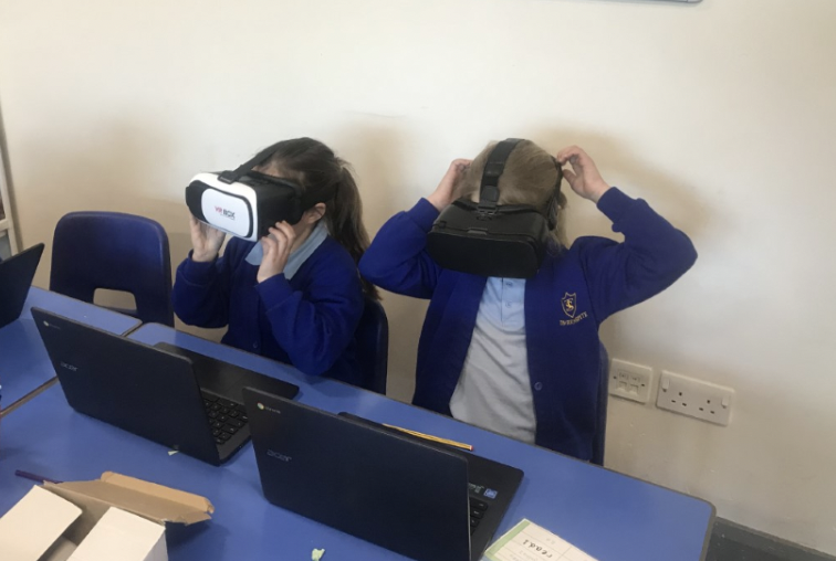 MrYTeacherGuy's tweet image. VR / XR in education doesn't have to be expensive these kits we have been sharing with schools in West Wales are made up of second hand iPods and head sets from the mighty @homebargains  

@WCLDProject 
@SammyJChapman @profgaryb