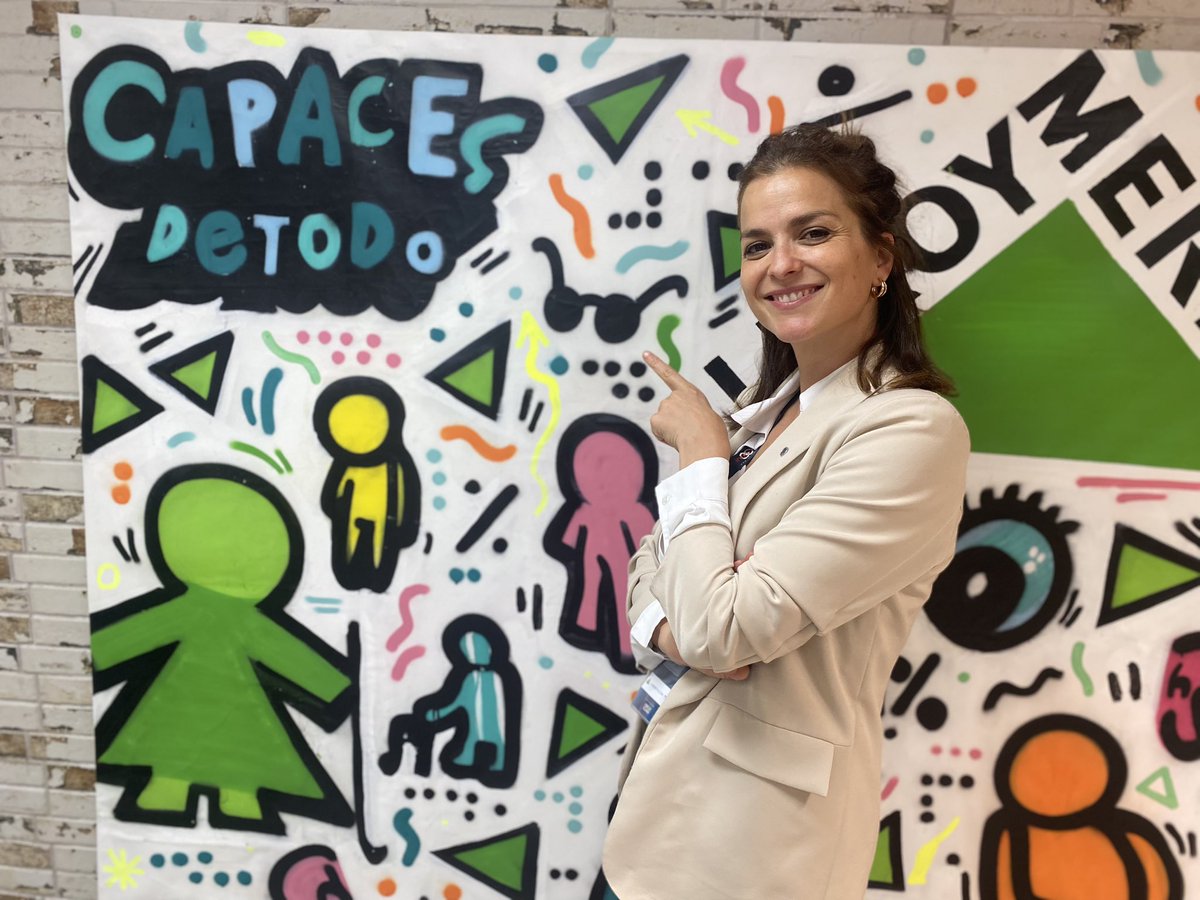 zida1982's tweet photo. Somos #capacesdetodo #SWE23
Gracias @BancoMediolanum por darnos la oportunidad de estar hoy en el Salón de la Mujer y Empresa, rodeadas de talento, liderazgo y muchas ganas de que sigamos progresando 💪🏻💪🏻💪🏻 https://t.co/Bfc4anjBdG