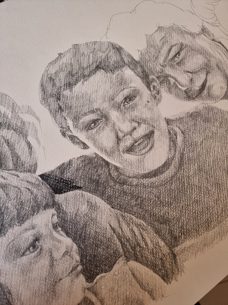 Portrait in progress🩷
#art #ArtistOnTwitter #smallartist #portrait #Pencildrawing