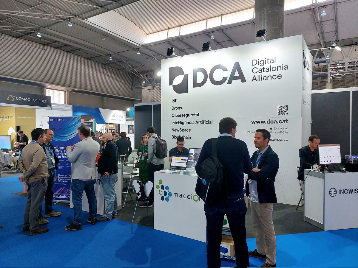 dca_cat's tweet photo. 📍 #AF2023 | Segon dia a l'@AdvanFactories acompanyant les empreses membres @inovumBCN, @InterSystems, #Intemic, @Datision_ES i @Maccion40 a l'estand de la #DigitalCatAlliance. 

👋🏻 Visita'ns a l'estand D457 (Hall6)!

@tic @i2CAT https://t.co/2D5y2bTjTI