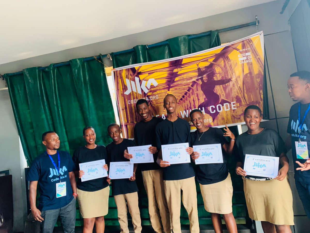 CodeJIKA_Rwanda's tweet image. #Rwanda held a local competition where we had 31 students as participants from 4 schools. 
The competition not only provided a platform for participants to showcase their talent, but also helped to promote the importance of coding and programming in the local community.

#coding