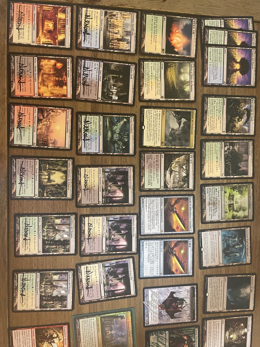 ryanpeterrson's tweet photo. @RodneyBedell Ok here goes, it’s mainly going to be Edh stuff and random cards but here’s some of them https://t.co/hvKM19viiX