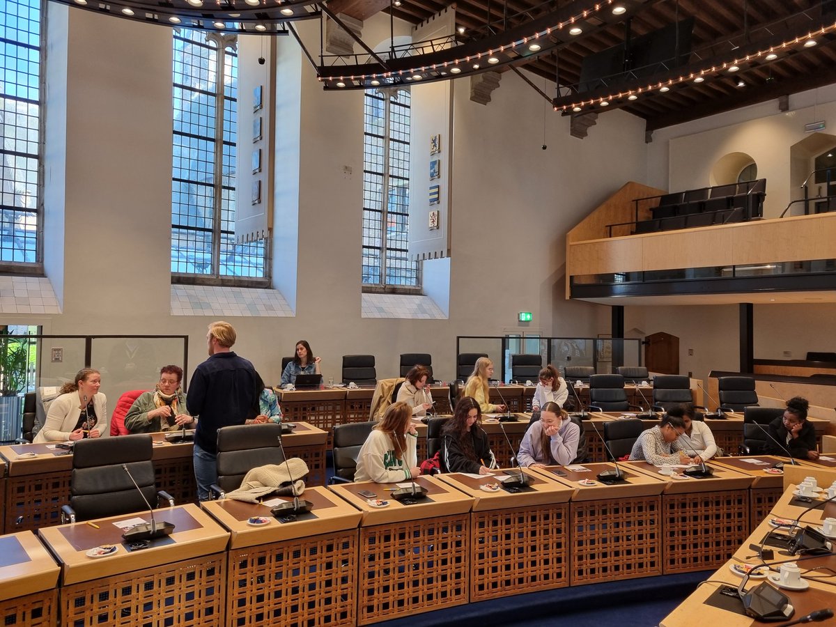 Vanochtend het #Provinciespel gespeeld met #studen <a href="/Scaldambo/">Scalda</a> #Goes #MBO2 #welzijn. In samenwerking met <a href="/JouwZeeland/">Jouw Zeeland</a> <a href="/provzeeland/">Provincie Zeeland</a>. Meest belangrijkste wens: meer #stageplaatsen aub! Nieuwe kans voor #GS #ZeeuwseVacaturebank? Mmv <a href="/pszeeland/">PS Zeeland</a>?