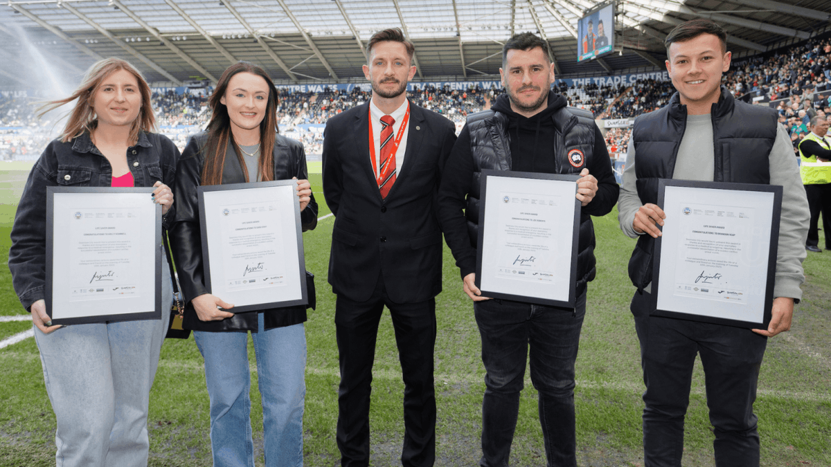On Good Friday, academy medical staff and coaches were rewarded with a 'life saver' award for their amazing efforts in saving Rob Newman's life following a sudden cardiac arrest earlier this year ❤️

👉 bit.ly/3GXs1DM