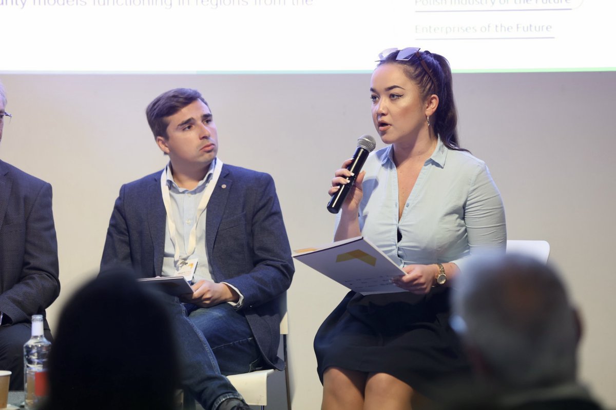 SMARTY_EU's tweet photo. It's inspiring to hear from Lorna Vatta (Gate 4.0), Blanka Zienkiewicz (Marshal's Office of the
Mazowieckie Voivodeship in Warsaw), Igor Kovač (@SRIP_ToP), and Jordi Daura (@dca_cat) on the SMARTY Good Practices panel. https://t.co/pJ7Ie3Lsoj
