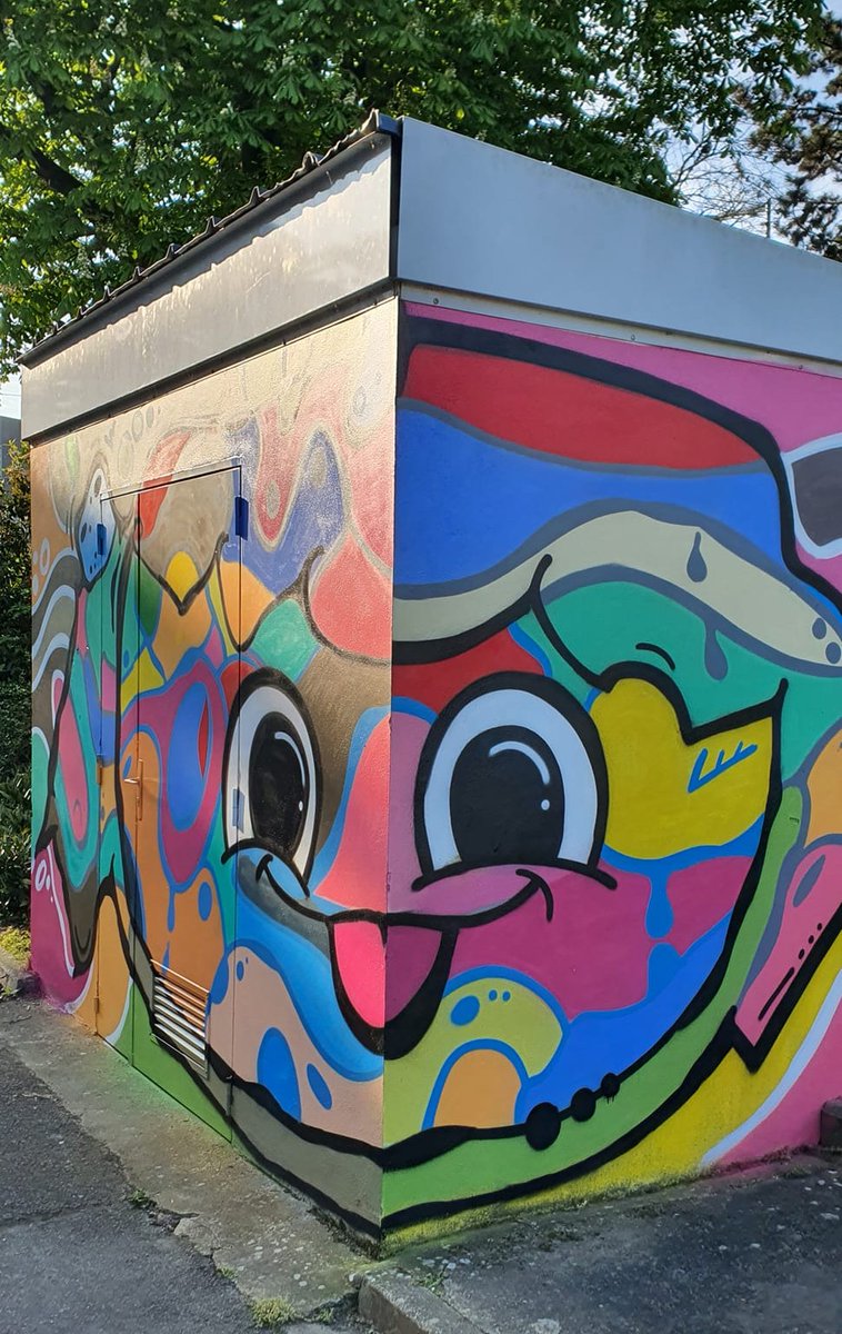 QUARTIERS EN SCENE
L'atelier Street Art continue son chemin. Le Centre a accueilli l'artiste <a href="/freak_fast/">Fast Freak</a>  entouré des habitants (dont les jeunes du quartier Les Justices), l'occasion de s'entraîner à réaliser une fresque en grand avant les journées festives. #cultureangers