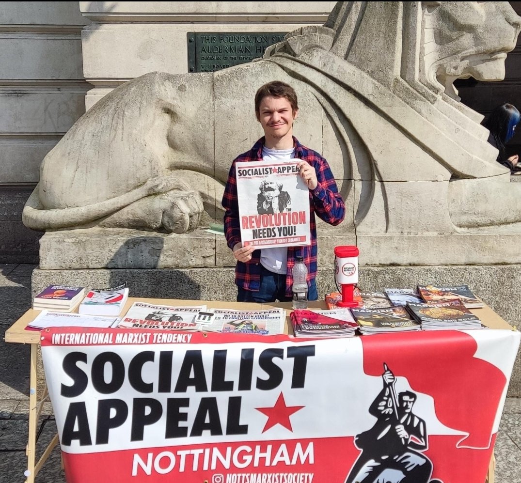 NottsMarxists's tweet photo. We had a great paper sale on Saturday, and spoke to many residents of Nottingham about how the current crisis of capitalism is affecting them. We are also doing midweek sales as well so if you spot us don't be shy, come and have a chat! https://t.co/XnM39LbhVg