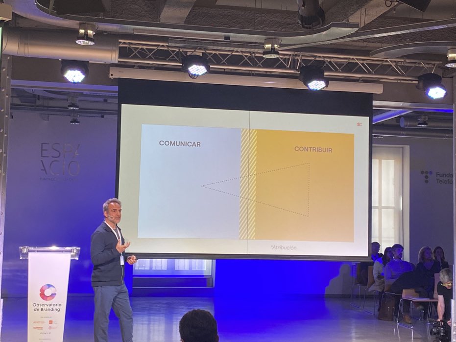 conradllorens's tweet photo. “De comunicar a contribuir a las comunidades. Un nuevo rol para las marcas en su conexión con las personas”
@RafaSoto, Head of Creative and Experience de @summabranding.

#ObservatoriodeBranding organizada por @BrandsofSpain @AMKT_es @summabranding @GfK_Spain y @PONS_IP. @femunoz https://t.co/DAJIFeb9eJ