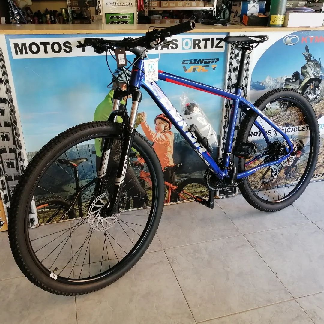 MotoyBiciOrtiz's tweet photo. Francisco Javier acaba de estrenar una #conorbikes https://t.co/zESJHq4QeQ
